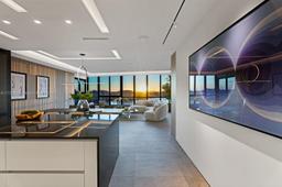 Picture of 100 S Pointe Dr, Miami Beach, FL 33139