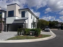 Picture of 750 NW 82Th Ter # 27, Plantation, FL 33324