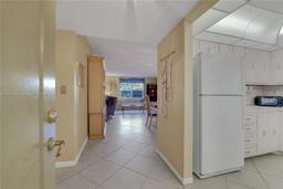 Picture of 8931 N New River Canal Rd # 1C, Plantation, FL 33324