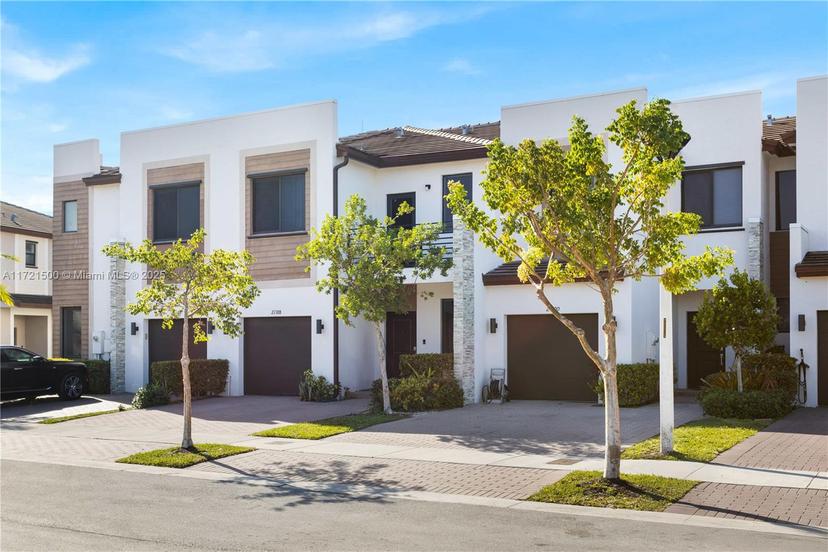 Picture of 21388 NE 2Nd Ct, Miami FL 33179
