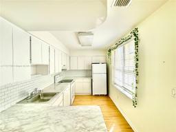 Picture of 1051 Meridian Ave # 1D, Miami Beach, FL 33139