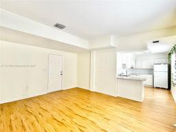 Picture of 1051 Meridian Ave # 1D, Miami Beach, FL 33139