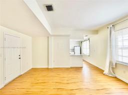Picture of 1051 Meridian Ave # 1D, Miami Beach, FL 33139