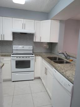 Picture of 1231 SW 46Th Ave # 507, Pompano Beach, FL 33069