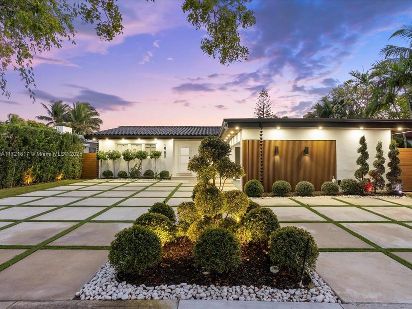 Picture of 1560 Cleveland Road, Miami Beach FL 33141