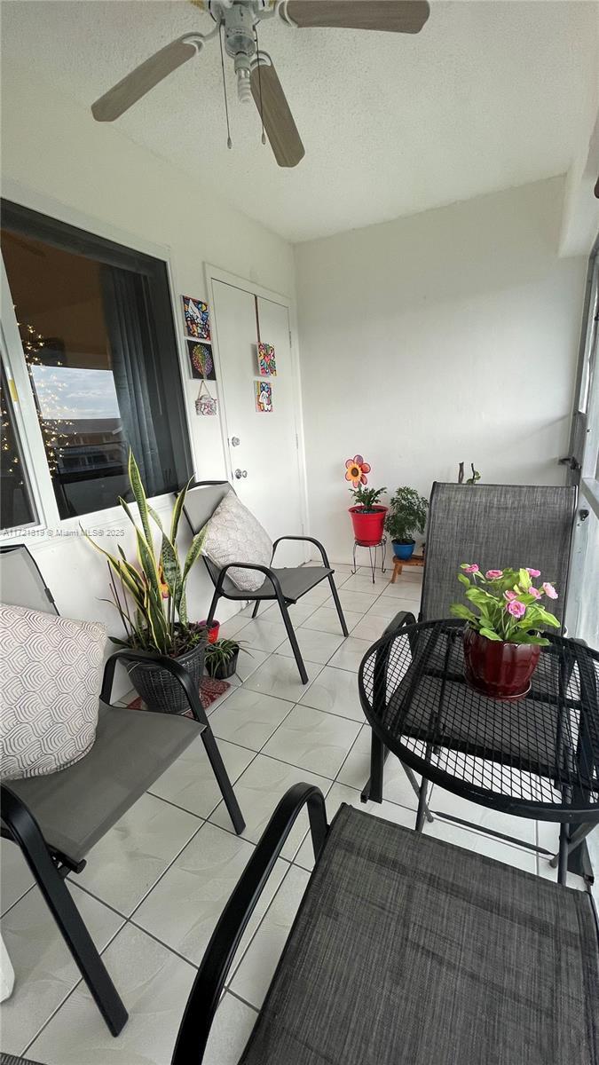 Picture of 5300 Washington St # J312, Hollywood FL 33021