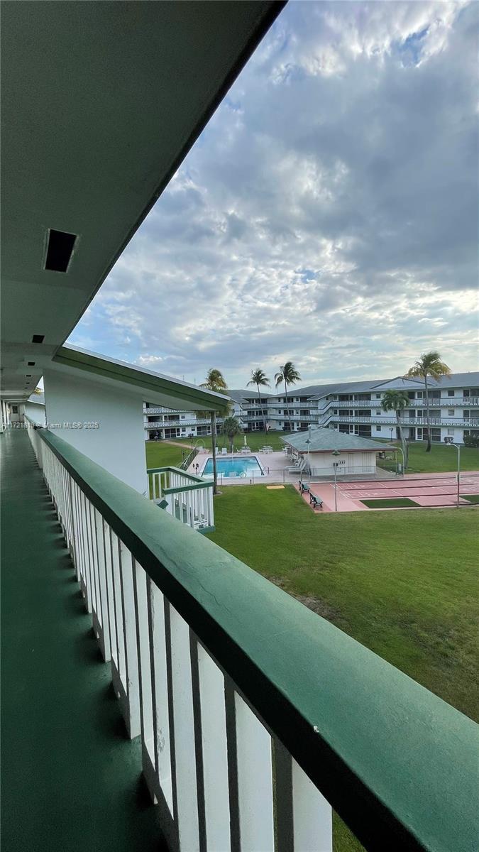 Picture of 5300 Washington St # J312, Hollywood FL 33021