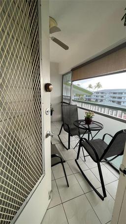 Picture of 5300 Washington St # J312, Hollywood, FL 33021