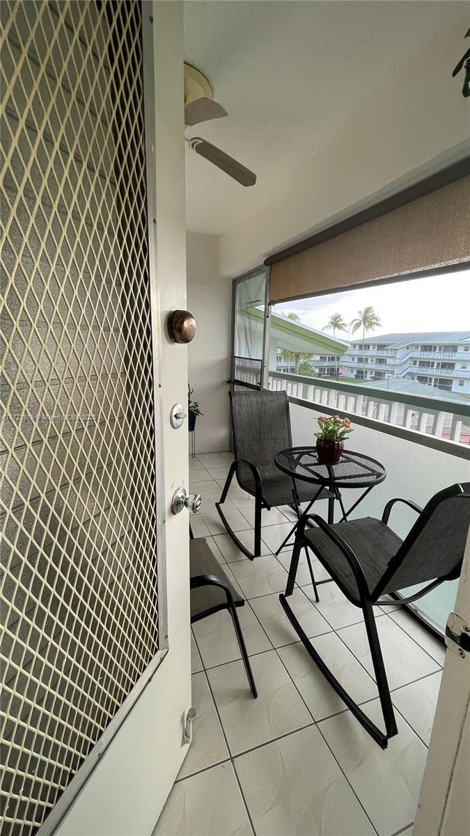 Picture of 5300 Washington St # J312, Hollywood FL 33021