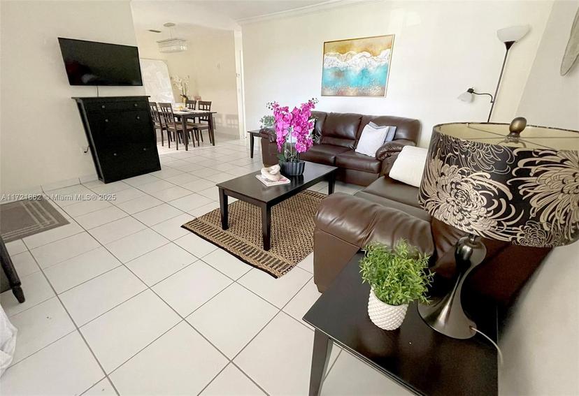Picture of 16790 NE 14Th Ave # 304, Miami FL 33162