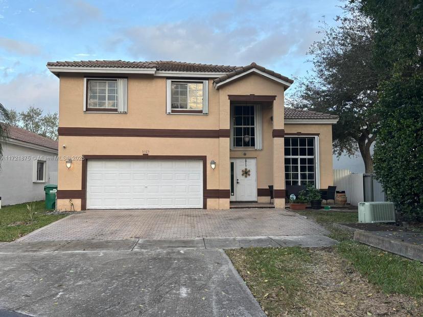Picture of 5323 NW 109Th Ct, Doral FL 33178