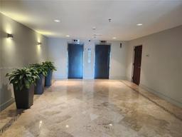 Picture of 1610 Lenox Ave # 206, Miami Beach, FL 33139