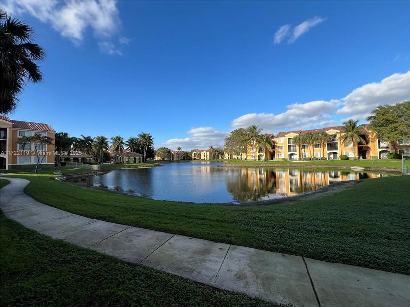 Picture of 2360 E Preserve Way # 305, Miramar FL 33025