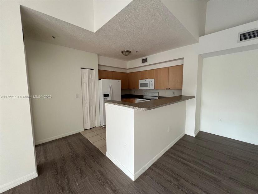 Picture of 2360 E Preserve Way # 305, Miramar FL 33025