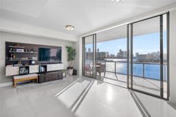 Picture of 3300 NE 188Th St # 812, Aventura, FL 33180