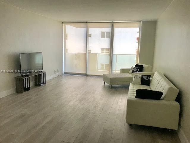 Picture of 1200 West Ave # 1018, Miami Beach FL 33139