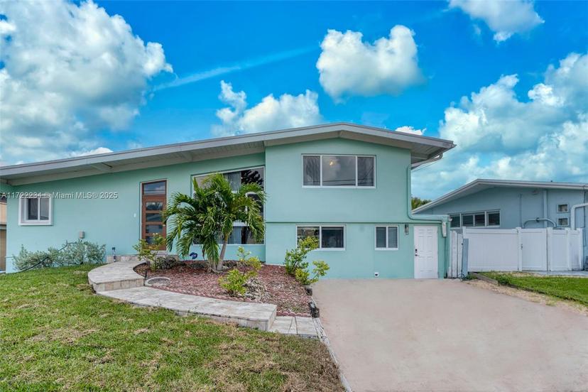 Picture of 2512 Tortugas Ln, Fort Lauderdale FL 33312