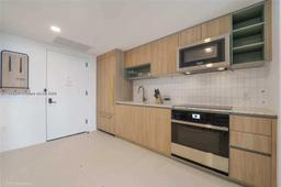 Picture of 601 NE 1St Ave # 3913, Miami, FL 33132