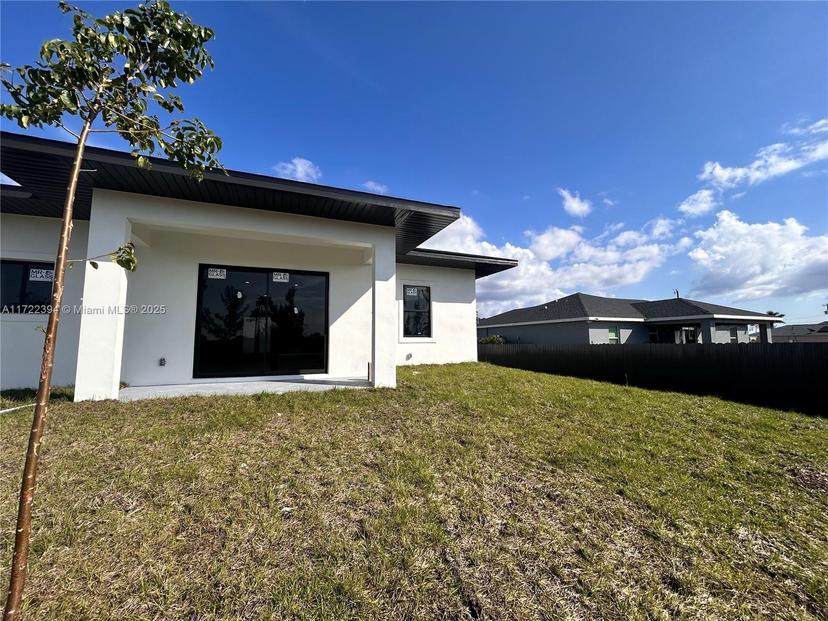 Picture of 2220 NW 1St Pl, Cape Coral FL 33993