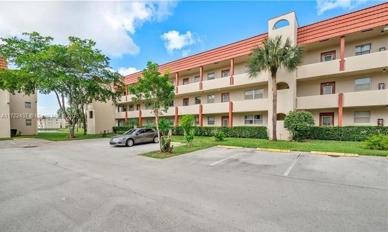 Picture of 3071 E Sunrise Lakes Dr # 112, Sunrise, FL 33322