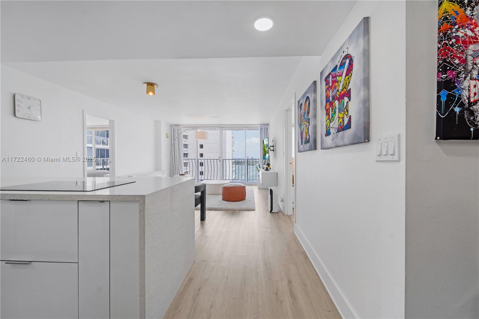 Picture of 7601 E Treasure Dr # 2209, North Bay Village, FL 33141