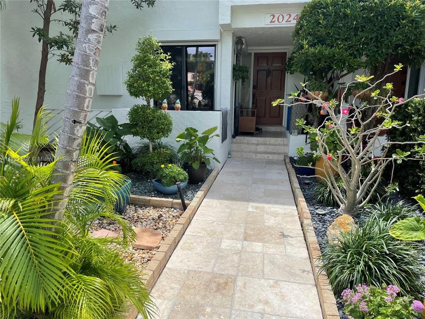 Picture of 20246 NE 34Th Ct # 46, Aventura FL 33180