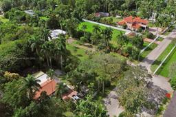 Picture of 420 NE 154Th St, Miami, FL 33162