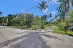 Picture of 420 NE 154Th St, Miami, FL 33162