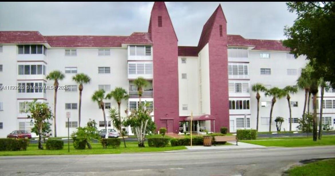 Picture of 4851 NW 21St St # 302, Lauderhill, FL 33313