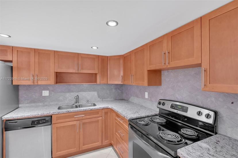 Picture of 20291 NE 30Th Ave # 108, Aventura FL 33180