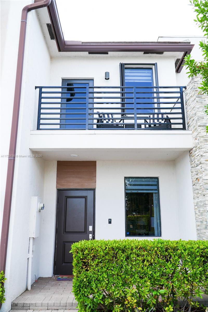 Picture of 20618 NE 2Nd Ct, Miami FL 33179