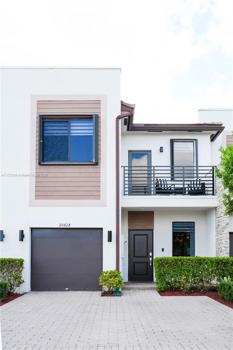 Picture of 20618 NE 2Nd Ct, Miami FL 33179