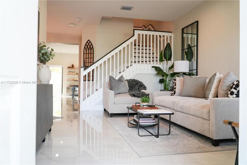 Picture of 20618 NE 2Nd Ct, Miami FL 33179