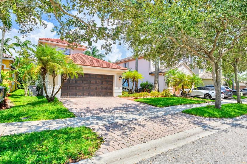 Picture of 1632 NE Winterberry Ln, Weston FL 33327
