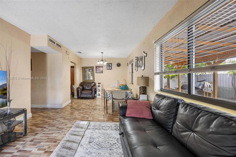 Picture of 620 NE 137Th St, North Miami FL 33161