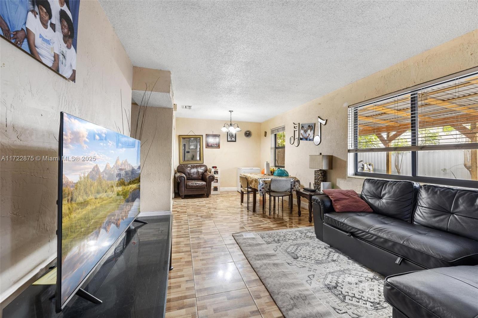 Picture of 620 NE 137Th St, North Miami, FL 33161