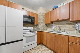 Picture of 620 NE 137Th St, North Miami, FL 33161