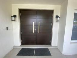 Picture of 20405 NE 22Nd Pl, Miami, FL 33180