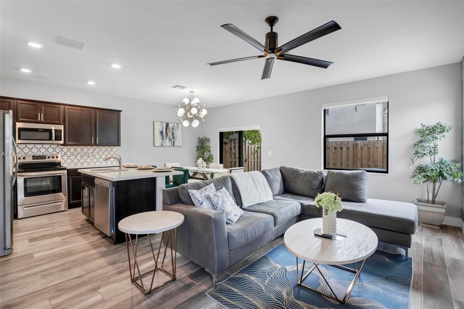 Picture of 222 NE 208Th Ter, Miami, FL 33179
