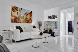 Picture of 580 Egret Dr # 215, Hallandale Beach, FL 33009