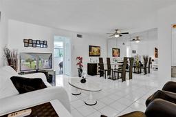 Picture of 580 Egret Dr # 215, Hallandale Beach, FL 33009