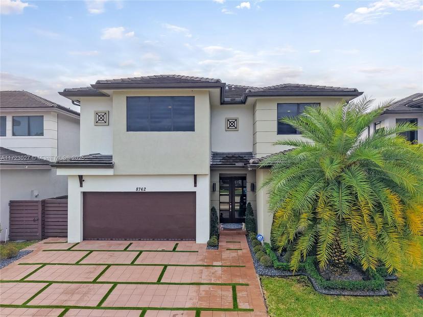 Picture of 8762 NW 158Th St, Miami Lakes FL 33018