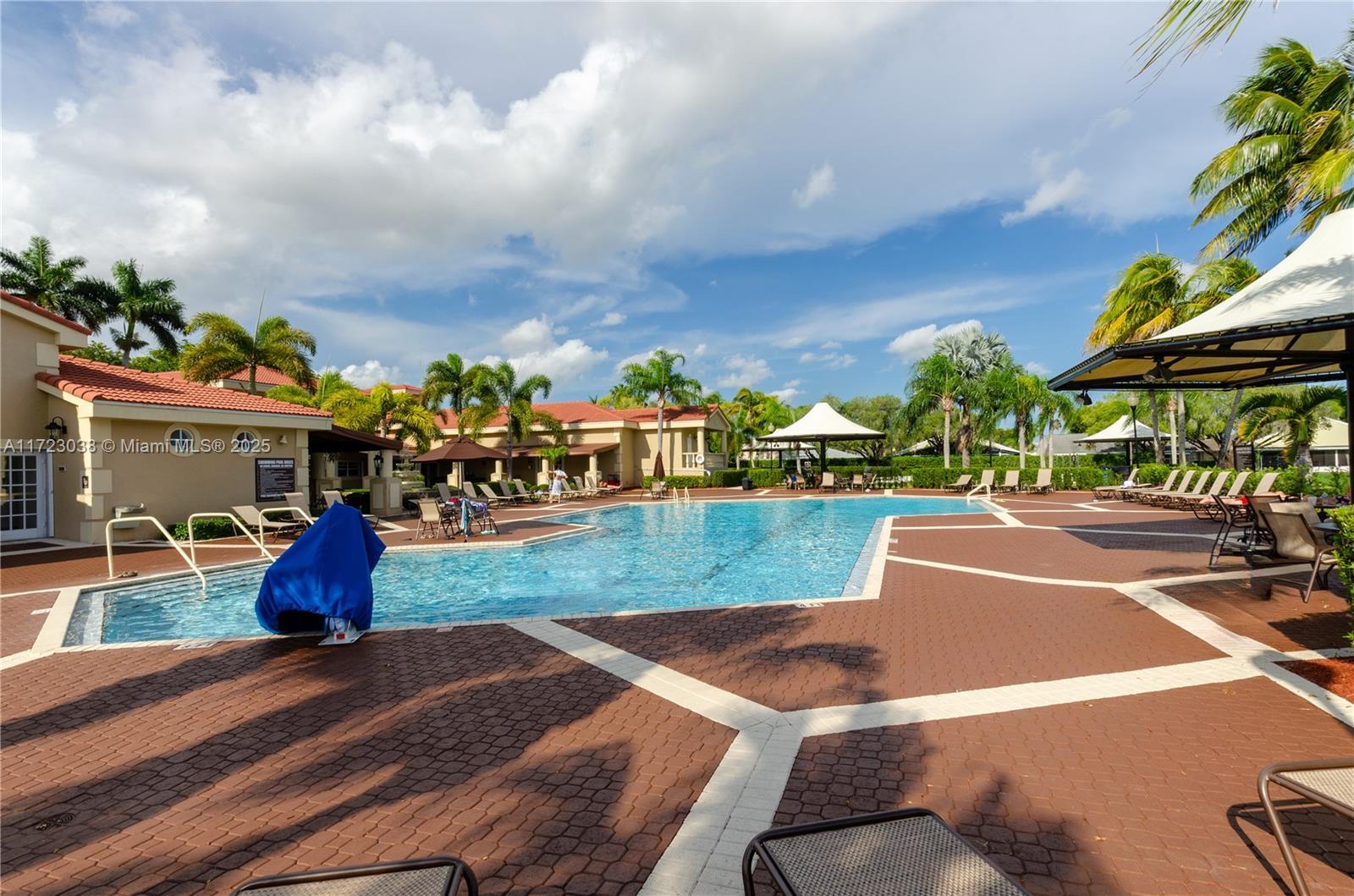 Picture of 2216 SE 26Th Ln # 2216, Homestead, FL 33035