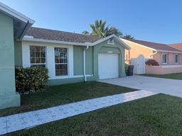 Picture of 28120 SW 138 Ct, Miami, FL 33033