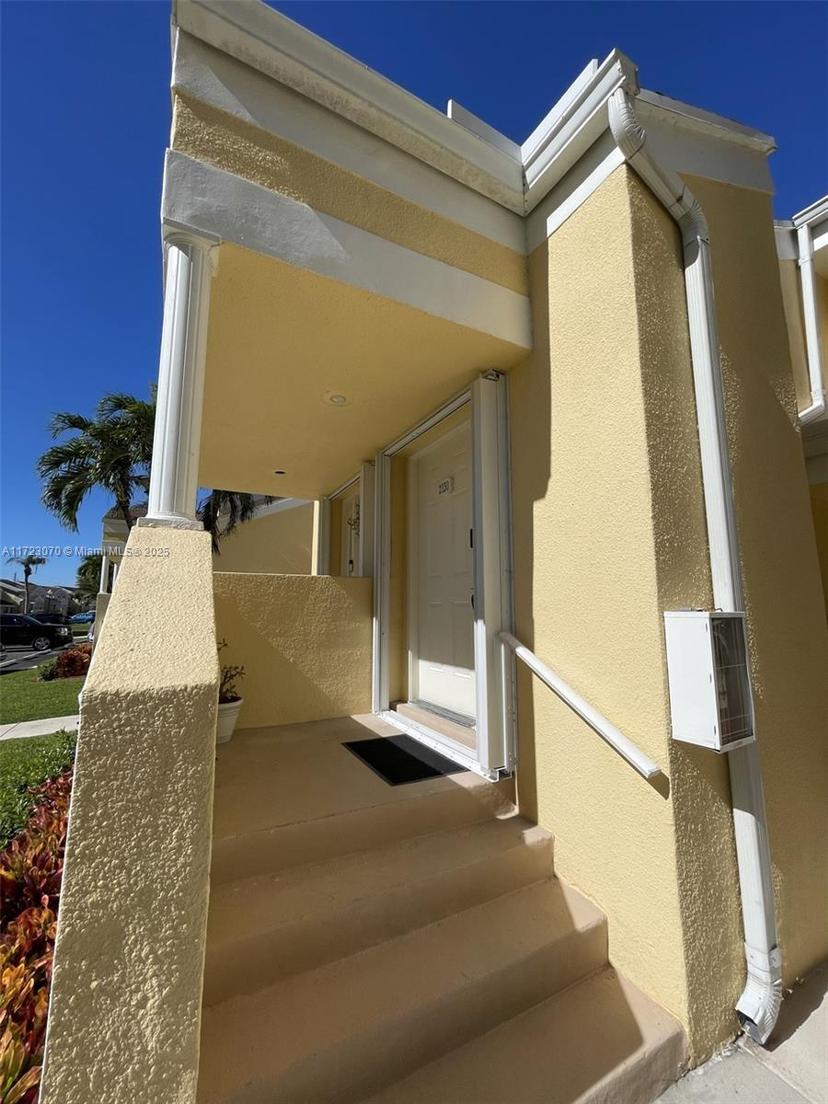 Picture of 2230 SE 27Th Dr # C, Homestead FL 33035