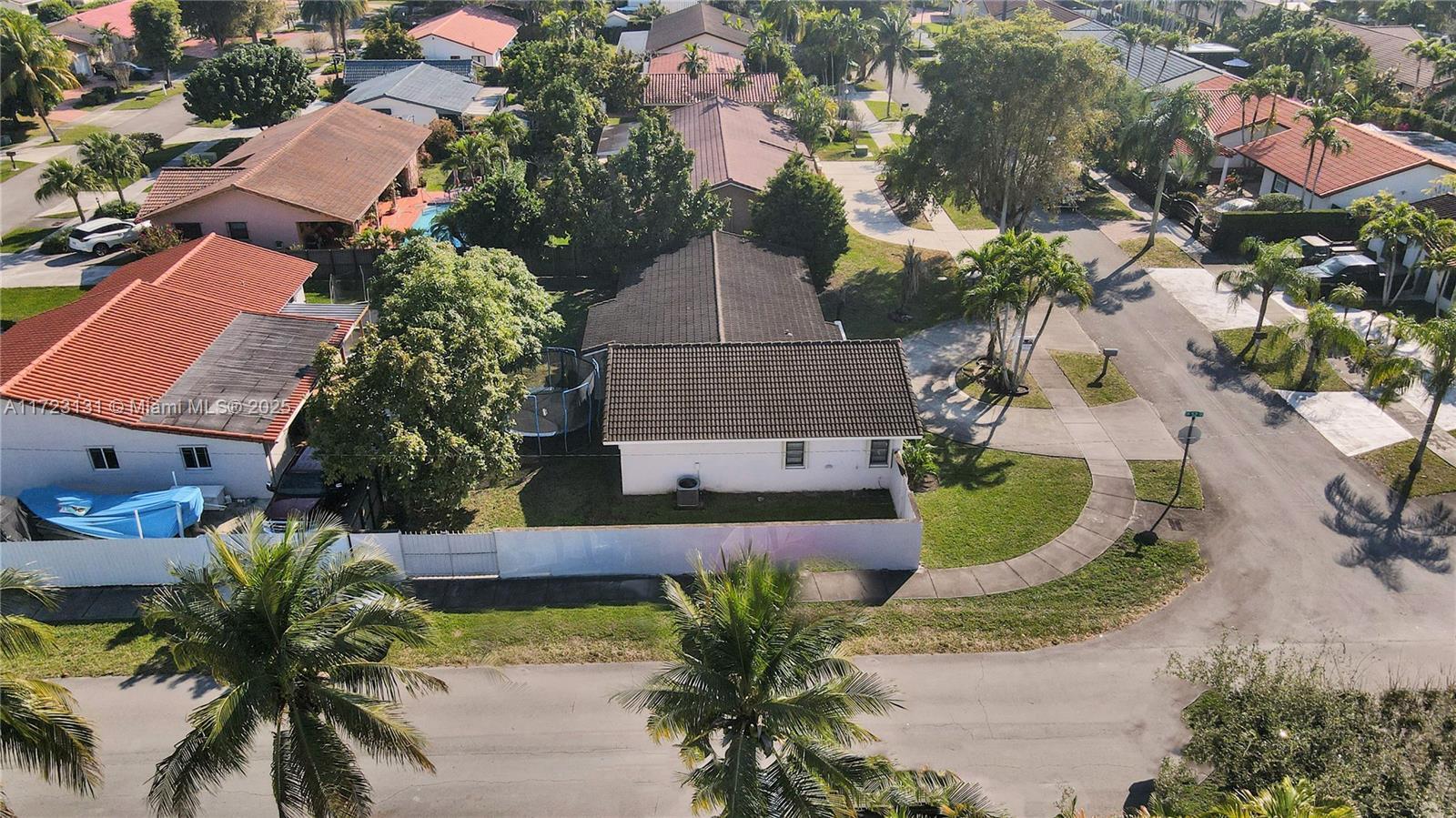 Picture of 5205 SW 102Nd Pl, Miami, FL 33165