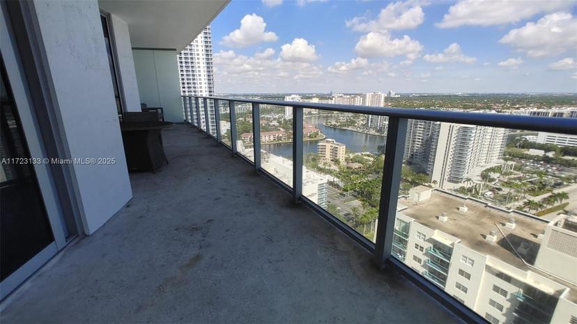 Picture of 4111 S Ocean Dr # 2108, Hollywood FL 33019