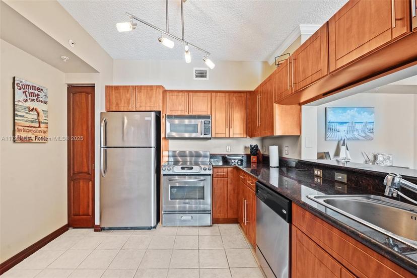 Picture of 17150 N Bay Rd # 2205, Sunny Isles Beach FL 33160