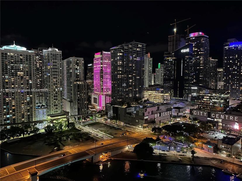 Picture of 90 SW 3Rd St # 3014, Miami FL 33130