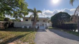 Picture of 109 SW 1St Ave, Hallandale Beach, FL 33009
